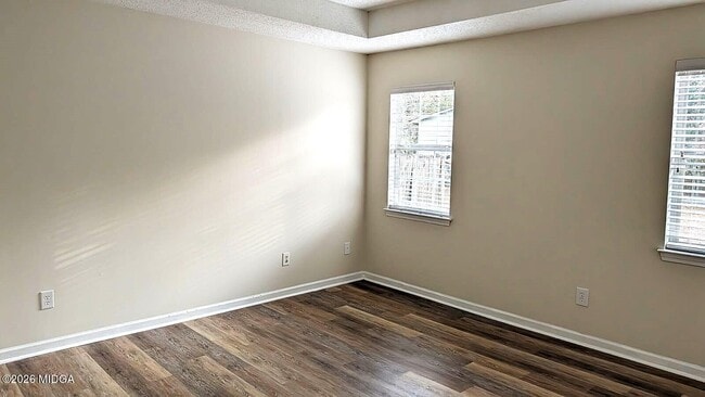 Building Photo - 310 Orchard Way