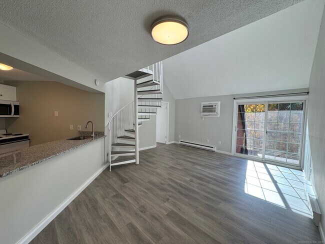 Building Photo - 181 Loomis Dr