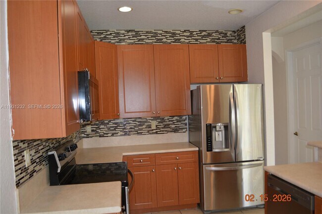 Building Photo - 2851 Prospect Rd