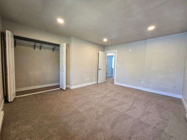 Building Photo - 3515 Hayden Pl