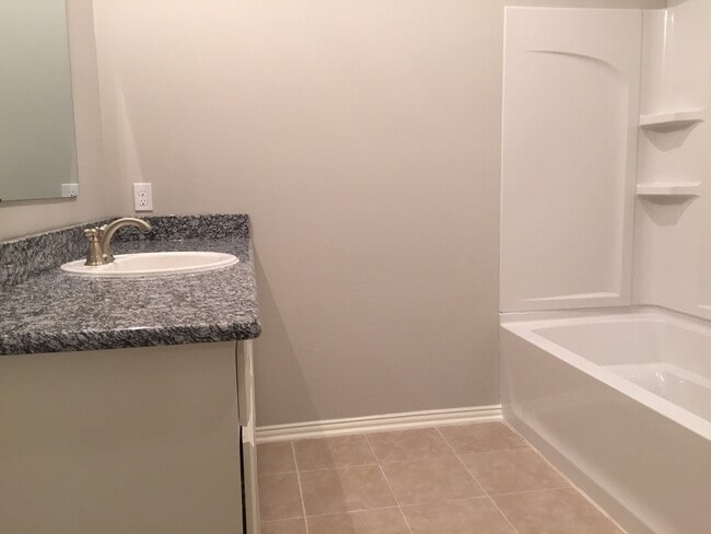 Building Photo - House for Lease in Sherman