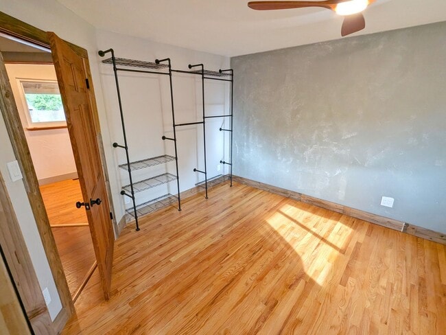 Building Photo - 2404 Monterey Rd