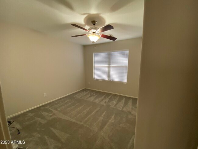 Building Photo - 10541 W Angels Ln