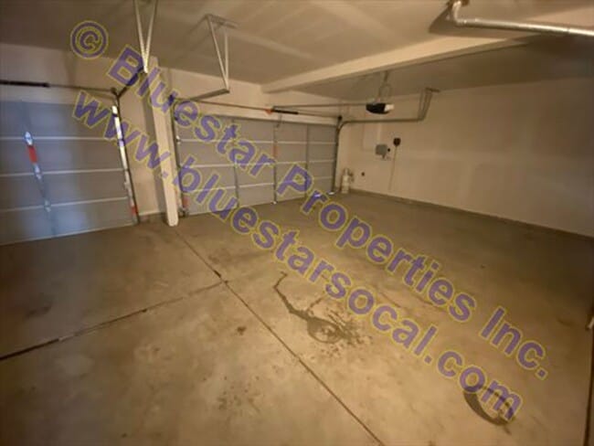 Building Photo - Beautiful 2 Story Home with 3 Car Garage In Victorville