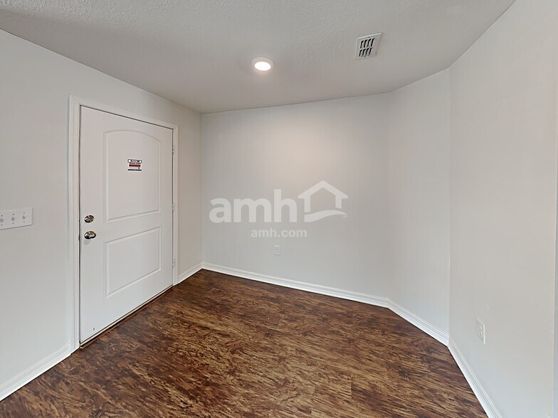 Building Photo - 816 Chatham Walk Dr