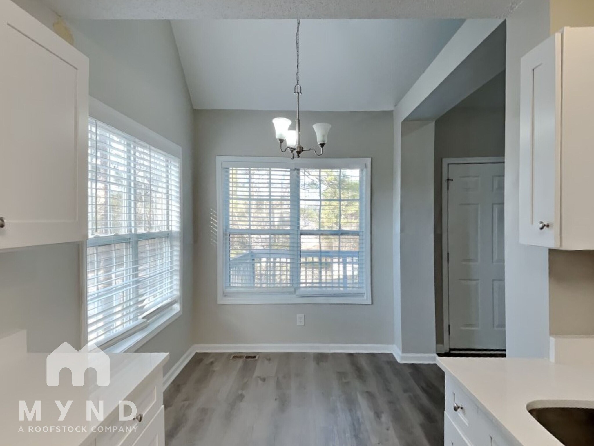 Building Photo - 17 Richmond Dr