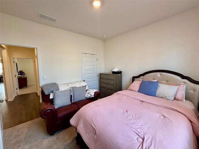 Building Photo - 95 Condor Ct