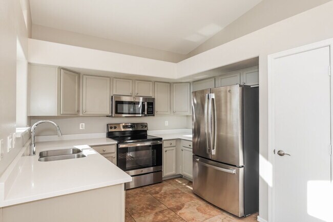 Building Photo - 12913 W Sheridan St