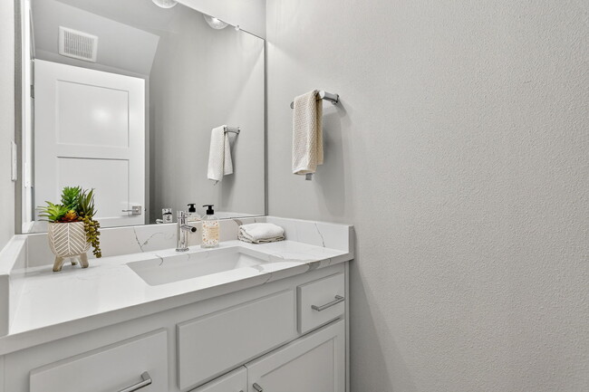 Building Photo - 11903 NE 109th Wy