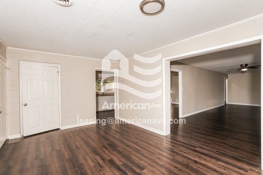 Building Photo - 209 Ashby Way