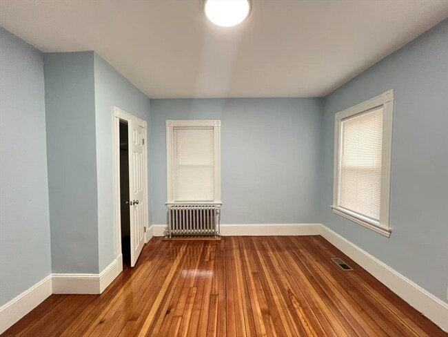 Building Photo - 68 Water St