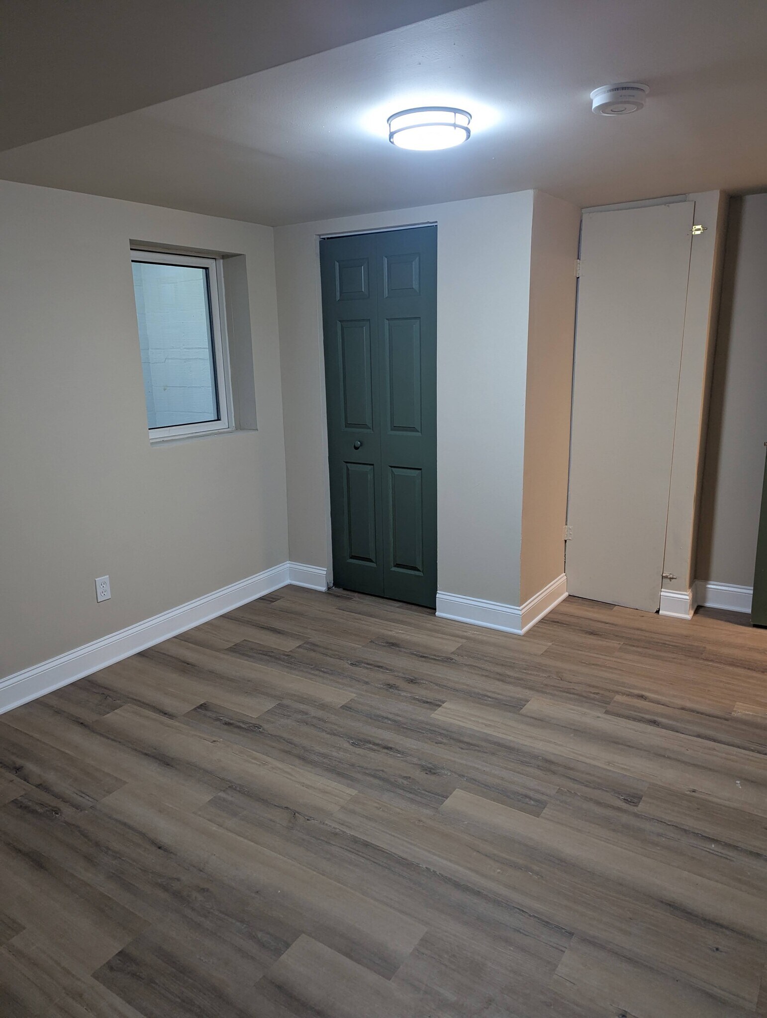 Bedroom - 6504 Hansford St