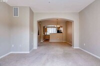 Building Photo - Beautiful Townhome Available in the Progre...