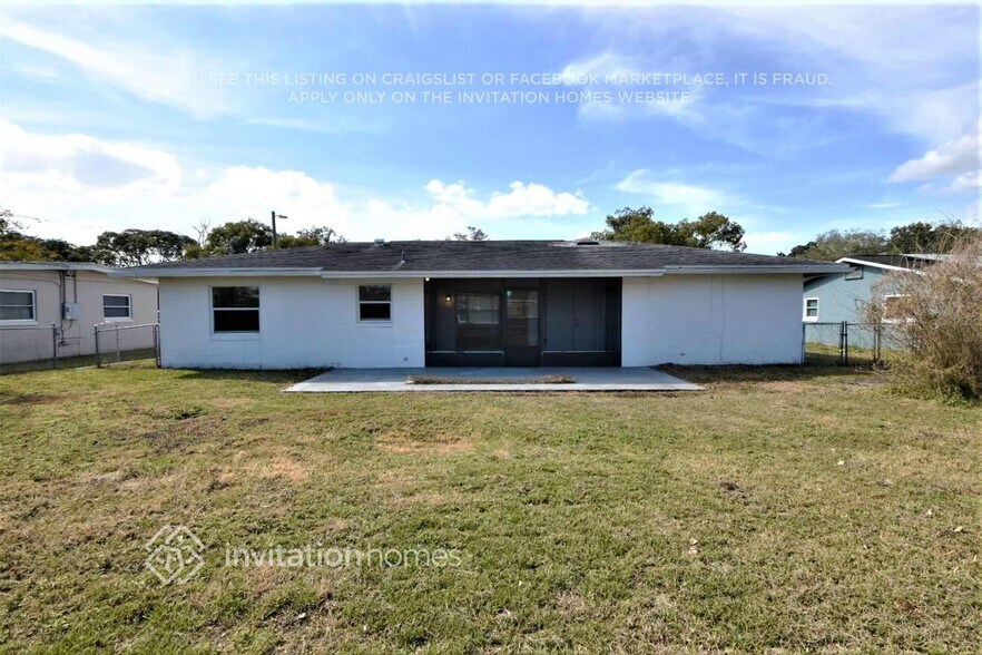 Building Photo - 1710 Puritan Ave