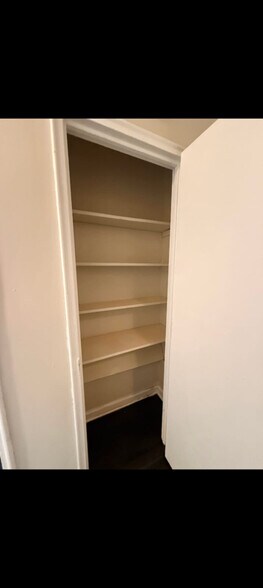 Building Photo - 103 Chancellor Ave