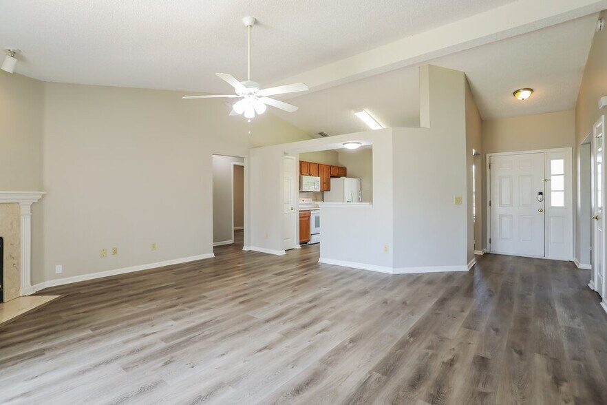 Building Photo - 3183 Olde Sutton Parke Dr