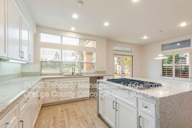 Building Photo - 11930 N Riviera