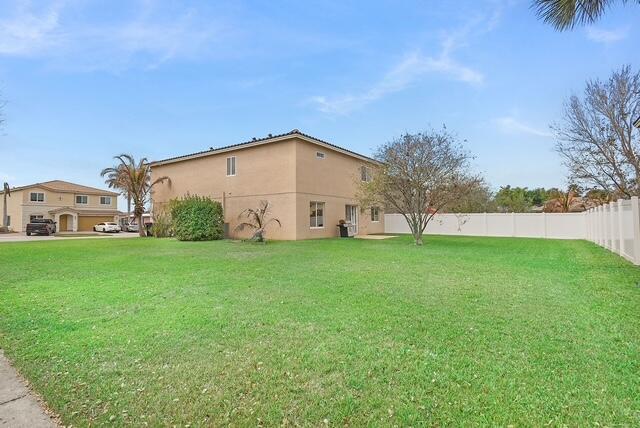 Building Photo - 2883 SW Cape Breton Dr