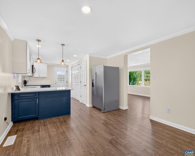 Building Photo - 625 S Spotswood Trail