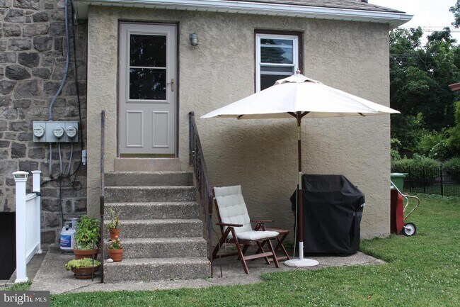 Building Photo - 416 Highland Ave