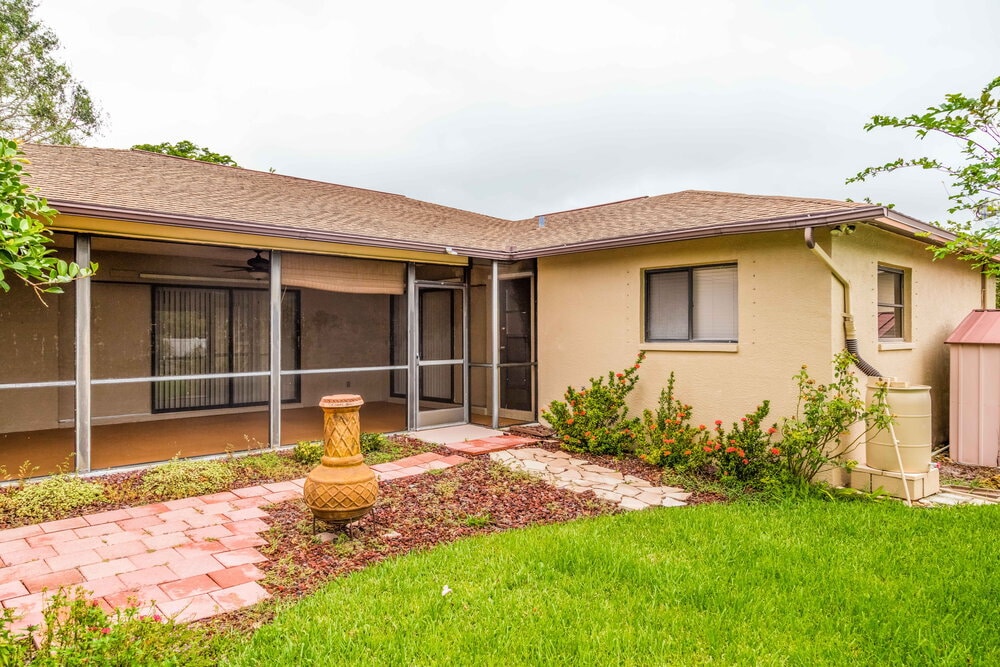 Building Photo - 1320 SE 2nd St