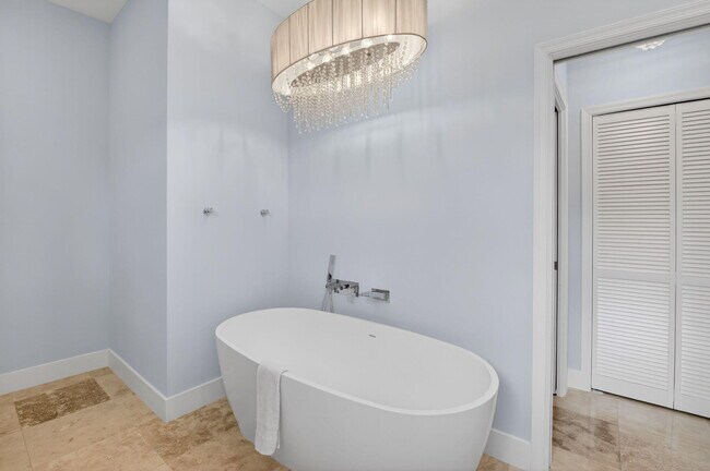 Building Photo - 122 Andrews Ave