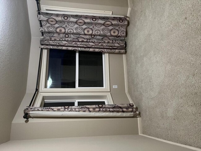 Building Photo - 15715 SE Bybee Dr