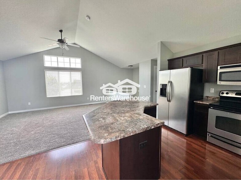 Building Photo - 645 Northview Dr