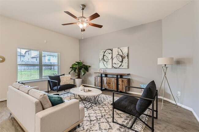 Building Photo - 5867 San Savino Dr