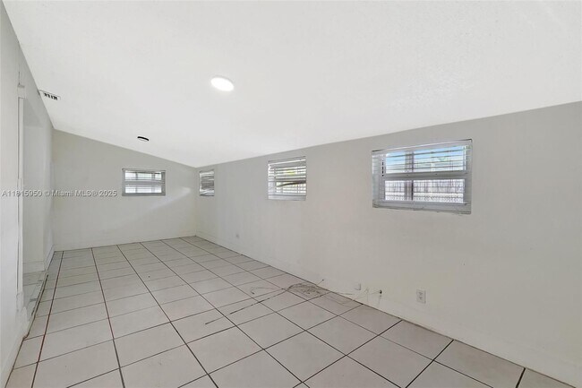 Building Photo - 6661 Meade St