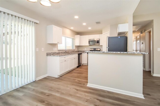 Building Photo - 12210 Flaxen Dr