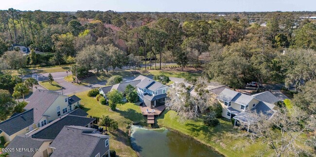Building Photo - 117 Island Dr