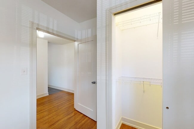 Floorplan - 5234-5244 S. Ingleside Avenue