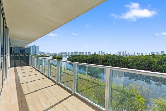 Building Photo - 16385 Biscayne Blvd