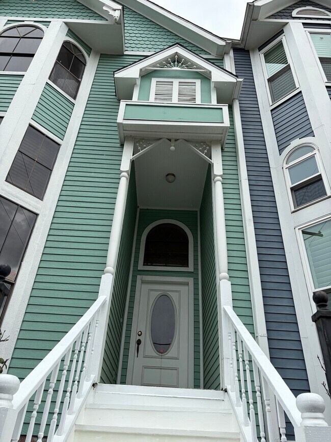 Building Photo - 2937 Michaux St
