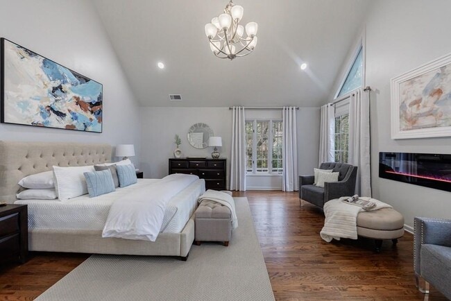 Building Photo - 459 Atlanta Country Club Dr