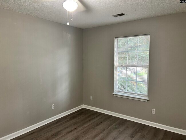 Building Photo - 218 Cogburn Rd