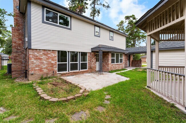 Building Photo - 28814 Enchanted Dr