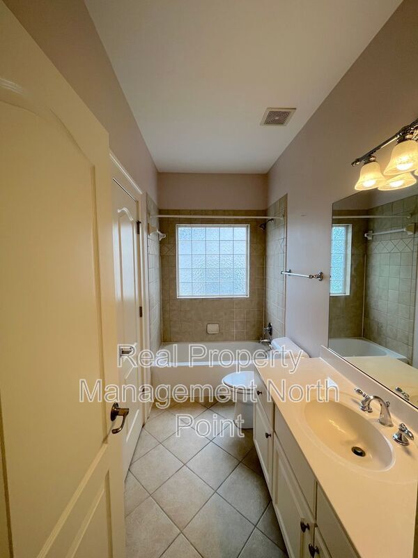 Building Photo - 1357 Eubanks Ave