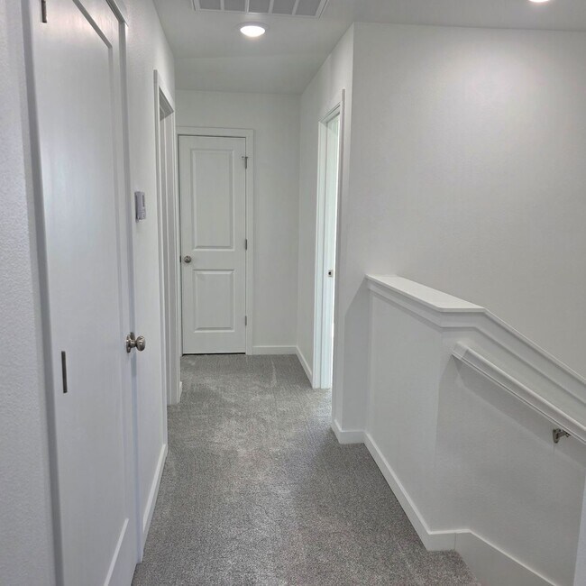 Building Photo - Brand New 4 Bedroom Home