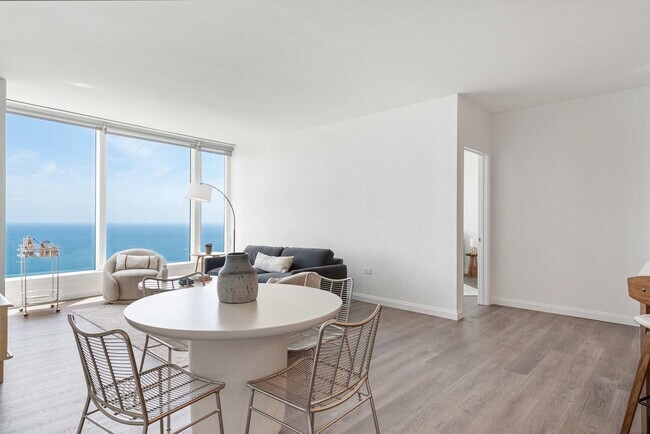 Building Photo - 1000 S Michigan Ave