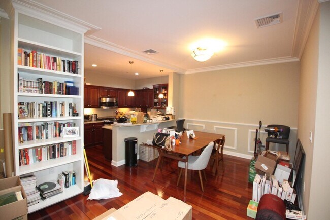 Building Photo - 20 McTernan St