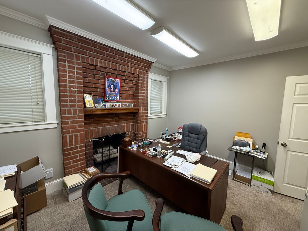 Building Photo - 1411 Welsh Rd