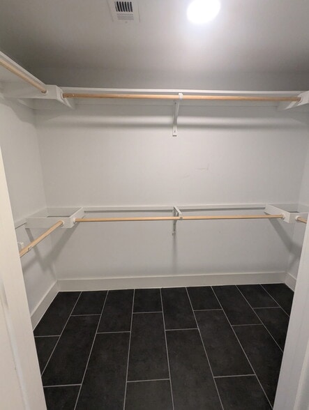 Walk-in closet - 2213 Poquito St