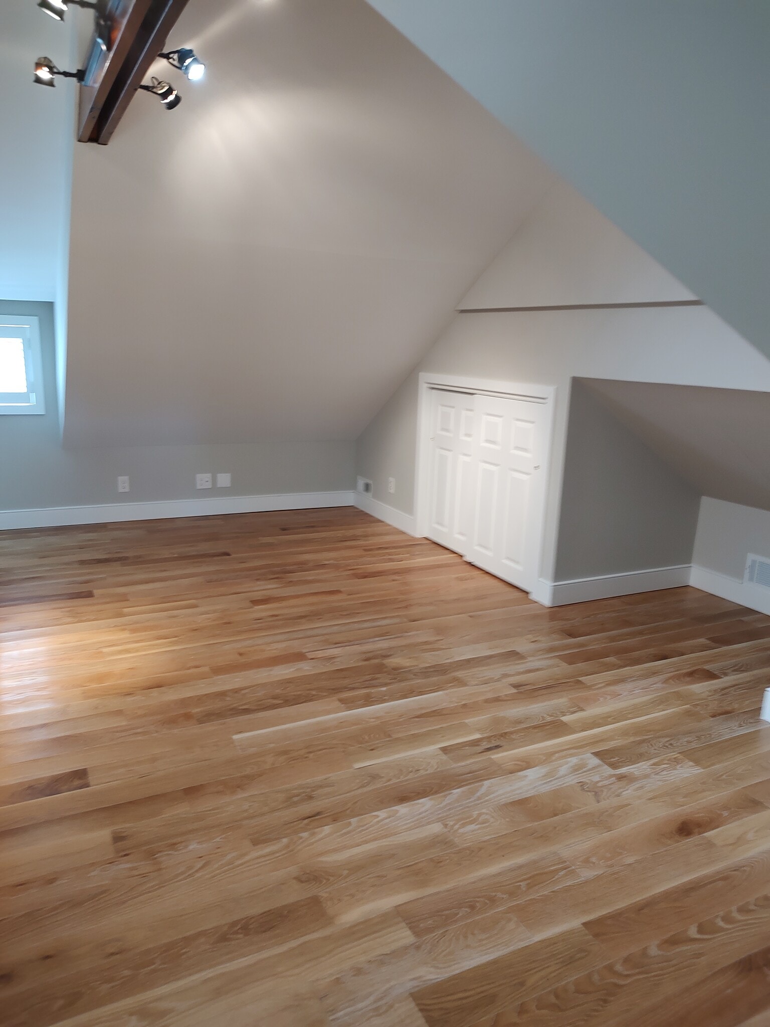 2nd floor bedroom/loft - 2125 US-9