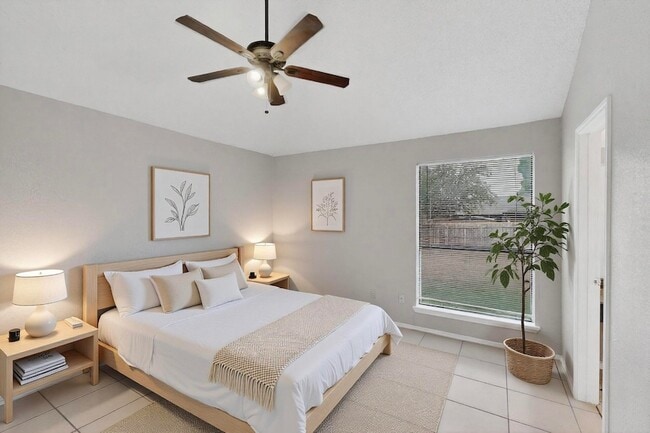 Building Photo - 1634 Sunswept Terrace