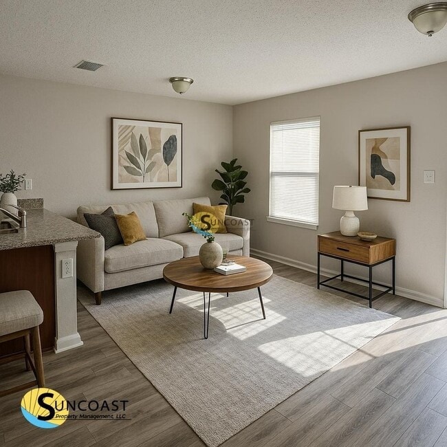 Building Photo - 7622 Rain Forest Dr N