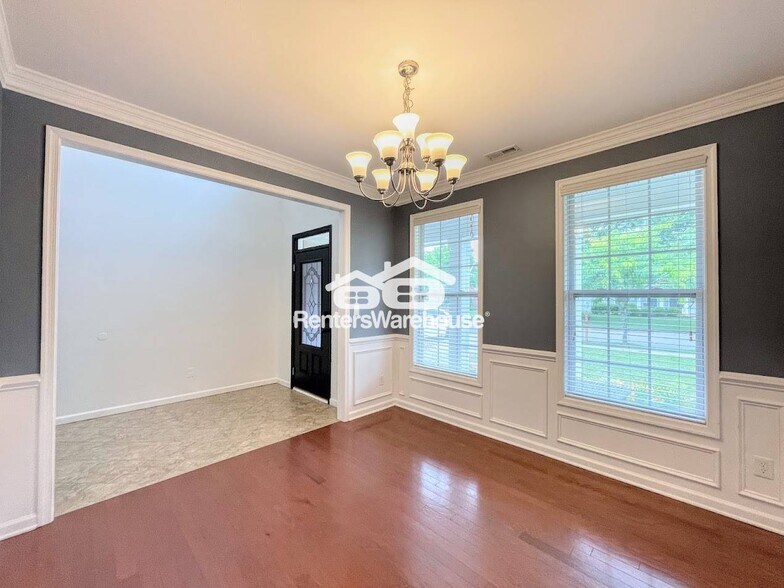Building Photo - 2425 Brush Creek Ln