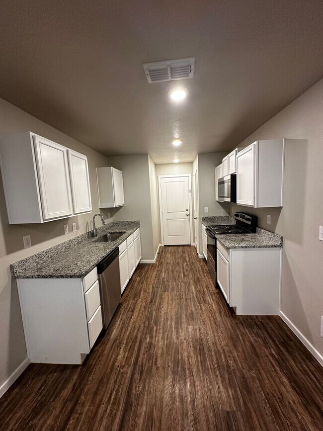 Building Photo - Available July 21st in Upland West: Awesom...