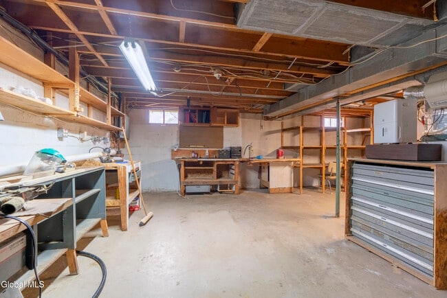 Building Photo - 11 Keyes St